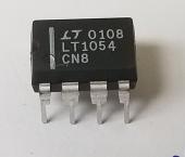 LT1054CN8 convertisseur CC-CC DIP8